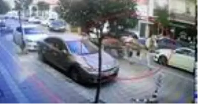 Son dakika haberi... Sahipsiz at arabasının trafikteki seyri kamerada Son dakika haberi... Sahipsiz at arabasının trafikteki seyri kamerada