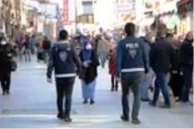 Sakarya'da denetim ve önlemlere rağmen vaka artışı yaşanıyor Sakarya'da denetim ve önlemlere rağmen vaka artışı yaşanıyor