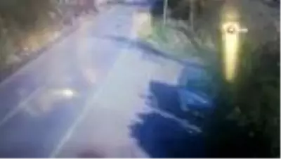 Son dakika haberi... Sakarya'da utandıran görüntüler... Sürücünün yavru köpeğe çarpıp kaçtığı anlar kamerada Son dakika haberi... Sakarya'da utandıran görüntüler... Sürücünün yavru köpeğe çarpıp kaçtığı anlar kamerada