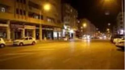 Son dakika haberi... Kovid-19 tedbirleri kapsamında sokağa çıkma kısıtlaması başladı (2) Son dakika haberi... Kovid-19 tedbirleri kapsamında sokağa çıkma kısıtlaması başladı (2)