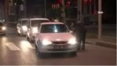 Son dakika haberleri: Şanlıurfa'nın cadde ve meydanları boşaldı Son dakika haberleri: Şanlıurfa'nın cadde ve meydanları boşaldı