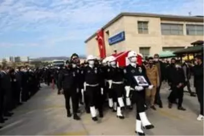 Son dakika haberi | Şehit polis, törenle son yolculuğuna uğurlandı Son dakika haberi | Şehit polis, törenle son yolculuğuna uğurlandı