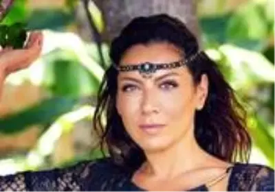Sibel Tüzün kimdir? Sibel Tüzün hayatı ve biyografisi! Sibel Tüzün kaç yaşında, nereli? Sibel Tüzün kimdir? Sibel Tüzün hayatı ve biyografisi! Sibel Tüzün kaç yaşında, nereli?