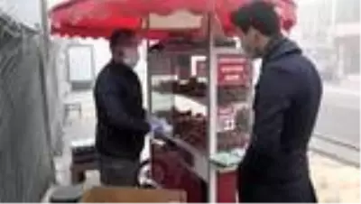 Simitçi HES kodu olmayana simit satmıyor Simitçi HES kodu olmayana simit satmıyor