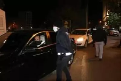 Kısıtlama başladı, Diyarbakır'da sokaklar boş kaldı Kısıtlama başladı, Diyarbakır'da sokaklar boş kaldı