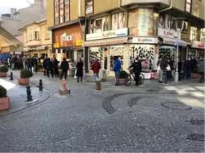 Sokağa çıkma yasağı öncesi hazırlık Sokağa çıkma yasağı öncesi hazırlık