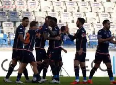 Başakşehir: 1 - Denizlispor: 0 (Maç devam ediyor) Başakşehir: 1 - Denizlispor: 0 (Maç devam ediyor)
