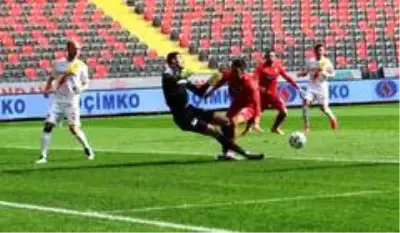 Süper Lig: Gaziantep FK: 2 Yeni Malatyaspor: 2 (Maç sonucu) Süper Lig: Gaziantep FK: 2 Yeni Malatyaspor: 2 (Maç sonucu)