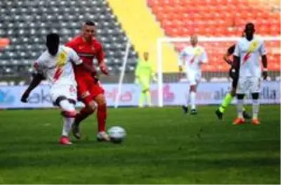 Süper Lig: Gaziantep FK: 2 Yeni Malatyaspor: 2 (Maç sonucu) Süper Lig: Gaziantep FK: 2 Yeni Malatyaspor: 2 (Maç sonucu)
