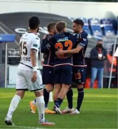Süper Lig: Medipol Başakşehir: 3 - Denizlispor: 3 (Maç sonucu) Süper Lig: Medipol Başakşehir: 3 - Denizlispor: 3 (Maç sonucu)