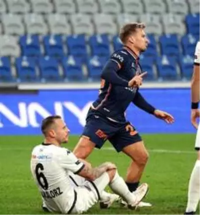 Süper Lig: Medipol Başakşehir: 3 - Denizlispor: 3 (Maç sonucu) Süper Lig: Medipol Başakşehir: 3 - Denizlispor: 3 (Maç sonucu)