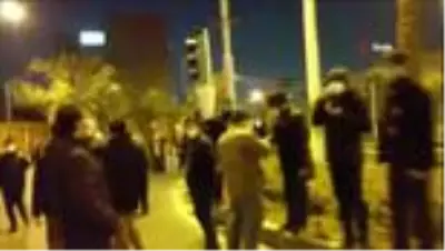 - Tahran'da nükleer fizikçi suikastı öğrenciler tarafından protesto edildi - Tahran'da nükleer fizikçi suikastı öğrenciler tarafından protesto edildi