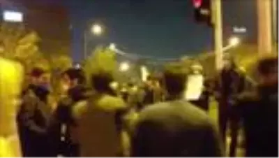 - Tahran'da nükleer fizikçi suikastı öğrenciler tarafından protesto edildi - Tahran'da nükleer fizikçi suikastı öğrenciler tarafından protesto edildi