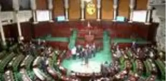 Parlamento: Tunus Meclis Başkanı Gannuşi, tüm kesimlere ulusal diyalog çağrısında bulundu Parlamento: Tunus Meclis Başkanı Gannuşi, tüm kesimlere ulusal diyalog çağrısında bulundu