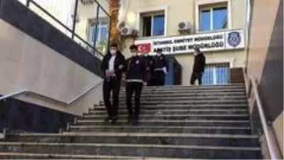 Son dakika haberi: Yaşlı kadını 'FETÖ'ye adın karışmış' tuzağıyla dolandıran zanlı kamerada Son dakika haberi: Yaşlı kadını 'FETÖ'ye adın karışmış' tuzağıyla dolandıran zanlı kamerada