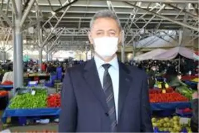 Vakaların arttığı İzmir'de pazaryerlerindeki denetimler sıklaştırıldı Vakaların arttığı İzmir'de pazaryerlerindeki denetimler sıklaştırıldı