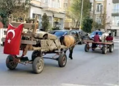 Son Dakika | Yaşı küçük çocukların şehir içinde dört nala yolculuğu Son Dakika | Yaşı küçük çocukların şehir içinde dört nala yolculuğu