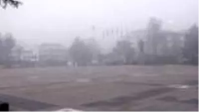 Yoğun sis etkili oluyor Yoğun sis etkili oluyor