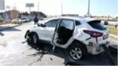 Zincirleme trafik kazası: 7 yaralı Zincirleme trafik kazası: 7 yaralı