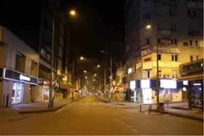 Zonguldak'ta sokağa çıkma kısıtlaması başladı Zonguldak'ta sokağa çıkma kısıtlaması başladı