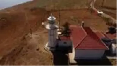 159 yıldır denize ışık tutuyor 159 yıldır denize ışık tutuyor