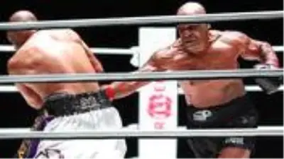 54 yaşında ringlere dönen Mike Tyson berabere kaldığı maçtan 156 milyon TL kazandı 54 yaşında ringlere dönen Mike Tyson berabere kaldığı maçtan 156 milyon TL kazandı