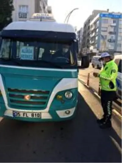 Aliağa'daki toplu taşıma araçlarında korona virüs denetimi Aliağa'daki toplu taşıma araçlarında korona virüs denetimi