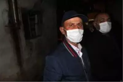 Amasya'da ahşap ev alev alev yandı Amasya'da ahşap ev alev alev yandı