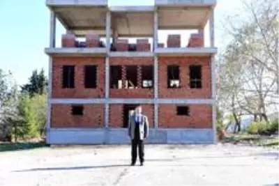 Atatürk Evi'ne Bir Tuğlada Başkan Orkan'dan Atatürk Evi'ne Bir Tuğlada Başkan Orkan'dan