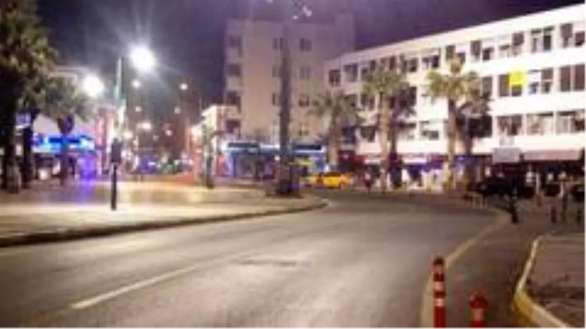 Ayvalık kısıtlamaya uydu