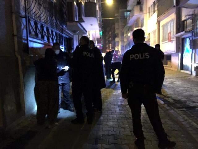 Barışmayı kabul etmediği husumetlisinin evine kurşun yağdırdı Barışmayı kabul etmediği husumetlisinin evine kurşun yağdırdı