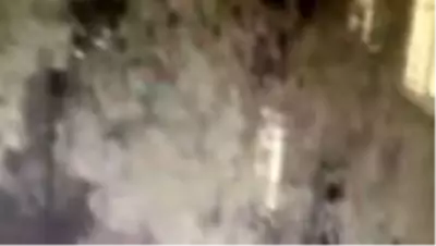 Son dakika... Başakşehir'de polisin 'dur' ihtarından kaçmaya çalışan hırsızlık zanlıları yakalandı Son dakika... Başakşehir'de polisin 'dur' ihtarından kaçmaya çalışan hırsızlık zanlıları yakalandı