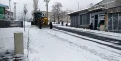 Başkale beyaza büründü Başkale beyaza büründü
