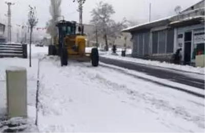 Başkale beyaza büründü Başkale beyaza büründü