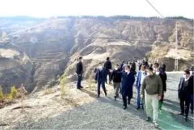Başkan Gürkan, Pütürge yatırımlarını inceledi Açıklaması Başkan Gürkan, Pütürge yatırımlarını inceledi Açıklaması
