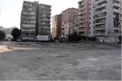 Son dakika haber... Depremde 4 evlat acısı yaşayan 2 anne: Rıza Bey Apartmanı'nın yerine çocuk parkı yapılsın Son dakika haber... Depremde 4 evlat acısı yaşayan 2 anne: Rıza Bey Apartmanı'nın yerine çocuk parkı yapılsın