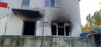 Düzce'de evde çıkan yangında 4'ü çocuk 6 kişi yaralandı Düzce'de evde çıkan yangında 4'ü çocuk 6 kişi yaralandı
