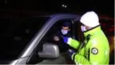 Son dakika haberi! Edirne'de polis, sokağa çıkma kısıtlamasında denetim yaptı Son dakika haberi! Edirne'de polis, sokağa çıkma kısıtlamasında denetim yaptı