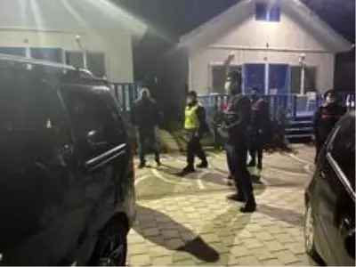 Eğlence düzenlenen otelde virüs tedbirleri unutuldu Eğlence düzenlenen otelde virüs tedbirleri unutuldu
