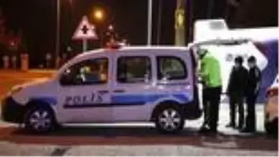 Ehliyetsiz sürücü sokağa çıkma kısıtlaması denetimine takıldı Ehliyetsiz sürücü sokağa çıkma kısıtlaması denetimine takıldı