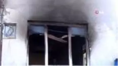 Düzce'de evde çıkan yangında 4'ü çocuk 6 kişi yaralandı Düzce'de evde çıkan yangında 4'ü çocuk 6 kişi yaralandı