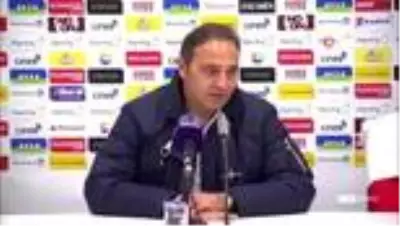 Fuat Çapa: 'İlk yarı 3-0 yapsak maçı erken bitirebilirdik' Fuat Çapa: 'İlk yarı 3-0 yapsak maçı erken bitirebilirdik'