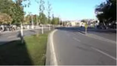 Trafik polisleri sabah saatlerinde sokağa çıkma kısıtlamasıyla ilgili denetimlerini sürdürdü Trafik polisleri sabah saatlerinde sokağa çıkma kısıtlamasıyla ilgili denetimlerini sürdürdü