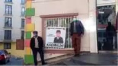 Son dakika! HDP'liler ile evlat nöbeti tutan aileler arasında 'hoşt' gerginliği Son dakika! HDP'liler ile evlat nöbeti tutan aileler arasında 'hoşt' gerginliği