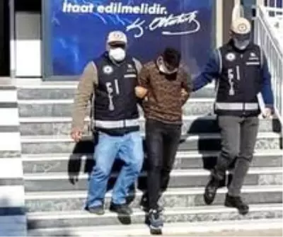 Son dakika yerel: Hem çaldı, hem dövdü Son dakika yerel: Hem çaldı, hem dövdü