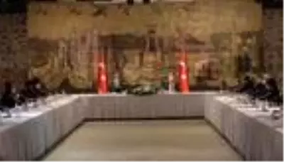 Cumhurbaşkanlığı Sözcüsü Kalın ve Bakan Gül dini azınlık temsilcileriyle bir araya geldi Cumhurbaşkanlığı Sözcüsü Kalın ve Bakan Gül dini azınlık temsilcileriyle bir araya geldi