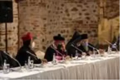 Cumhurbaşkanlığı Sözcüsü Kalın ve Bakan Gül dini azınlık temsilcileriyle bir araya geldi Cumhurbaşkanlığı Sözcüsü Kalın ve Bakan Gül dini azınlık temsilcileriyle bir araya geldi
