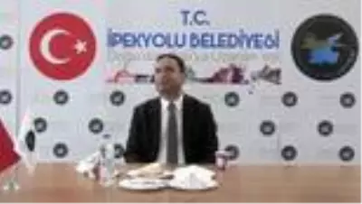 İpekyolu Kaymakamı Aslan gençlerle bir araya geldi İpekyolu Kaymakamı Aslan gençlerle bir araya geldi