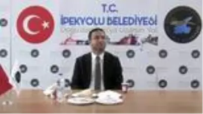 İpekyolu Kaymakamı Aslan gençlerle bir araya geldi İpekyolu Kaymakamı Aslan gençlerle bir araya geldi