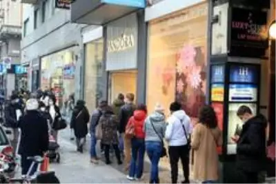 İtalya'da son 24 saatte Covid-19'a bağlı 541 ölüm İtalya'da son 24 saatte Covid-19'a bağlı 541 ölüm